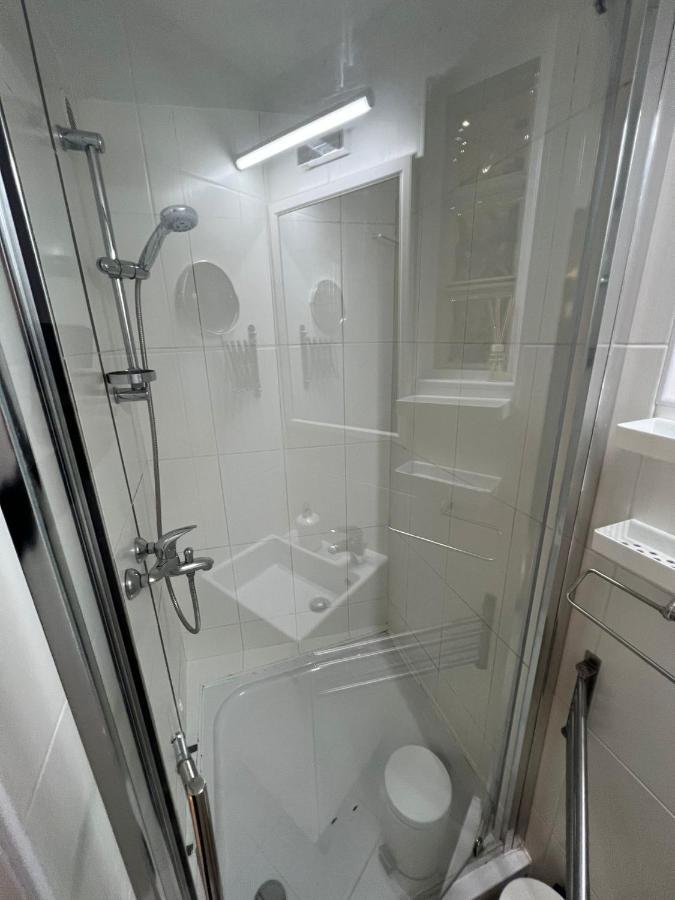 Studio Apartman Luka Zagreb Buitenkant foto
